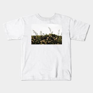 Vintage rose garden Kids T-Shirt